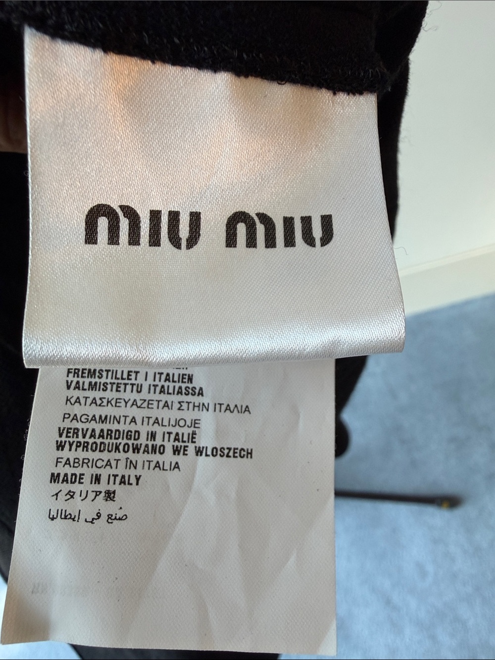 Miu Miu Black and Cream Two-Tone Pleated Mini Dress - Picture 8 of 10